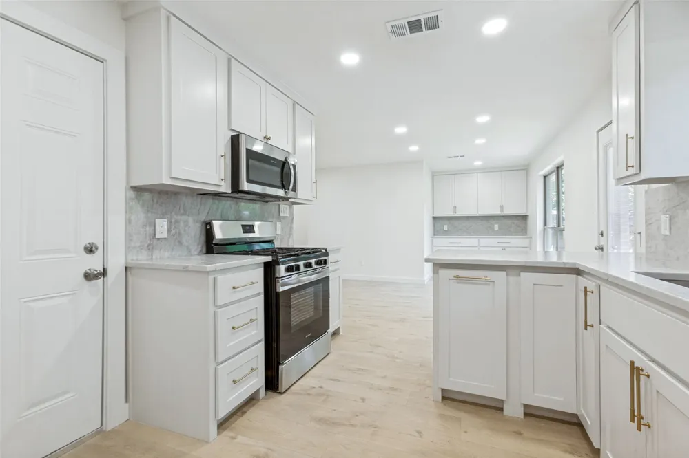 502 Rorary Drive Richardson, TX 75081