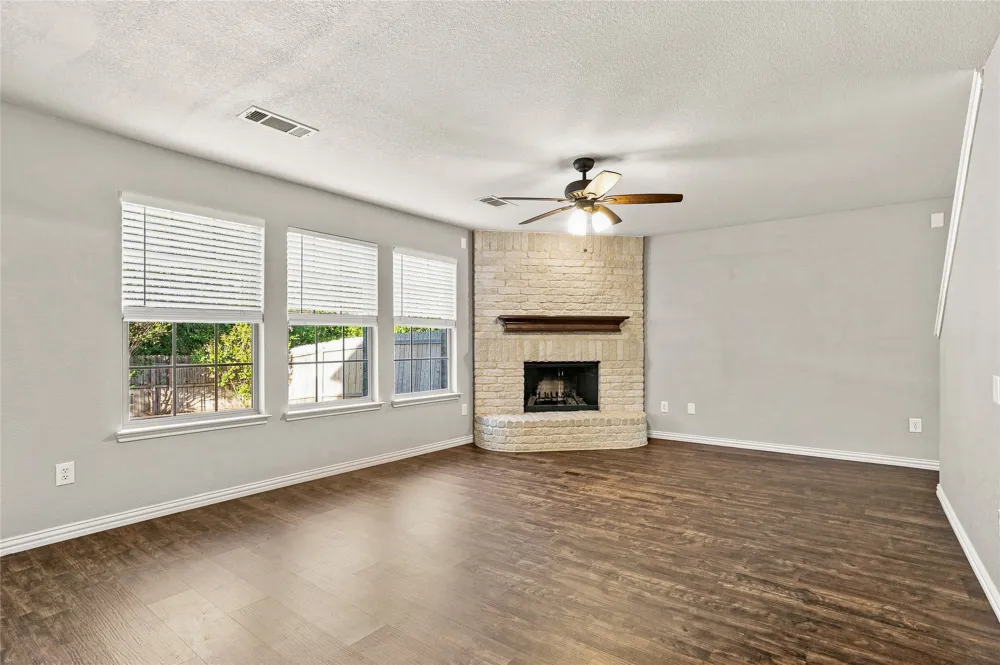 5281 Placid Drive Haltom City, TX 76117