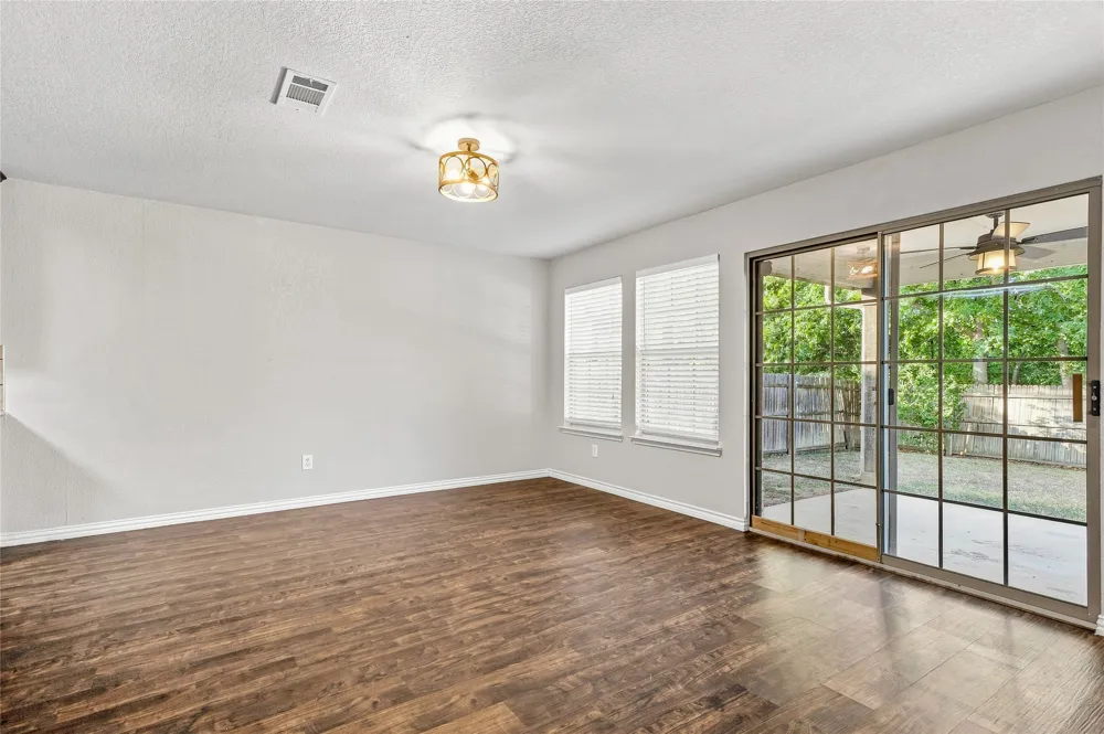 5281 Placid Drive Haltom City, TX 76117