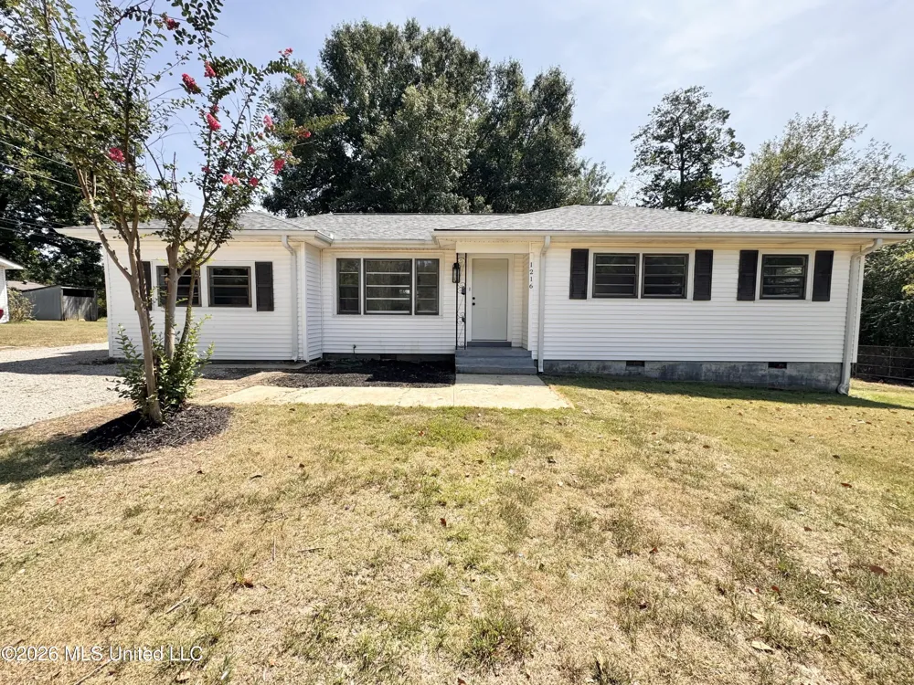 1216 W Main Street Senatobia, MS 38668