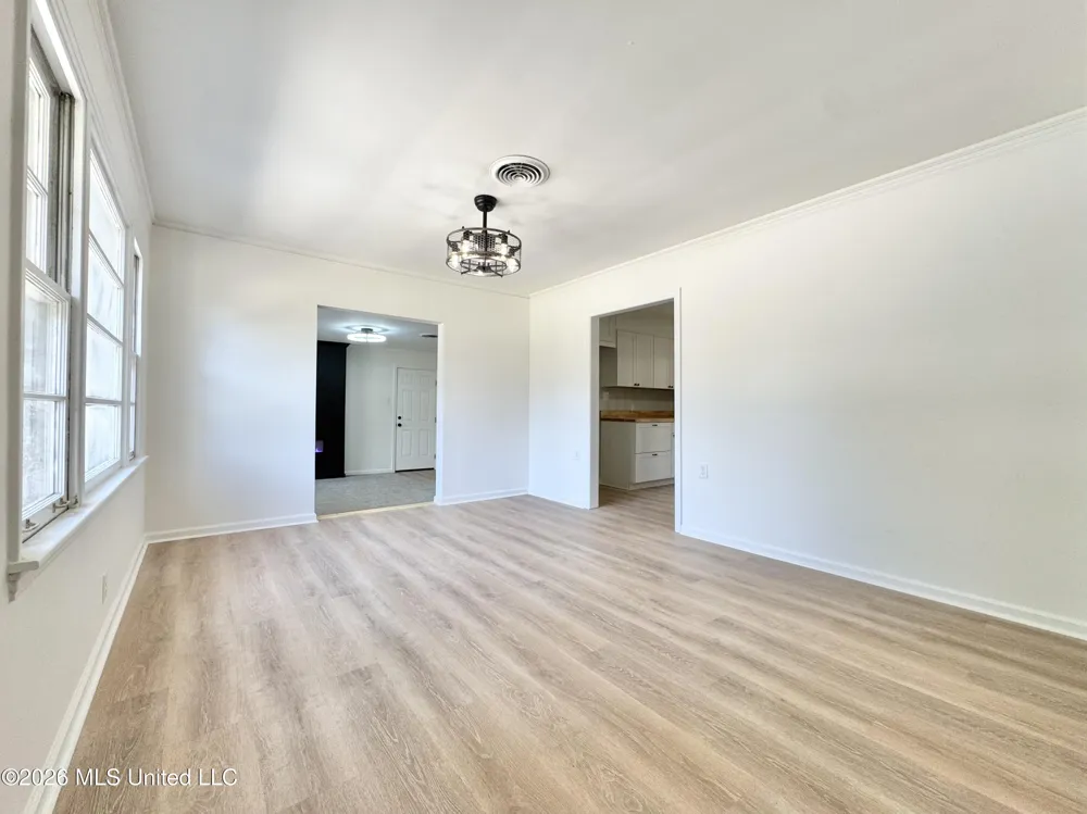 1216 W Main Street Senatobia, MS 38668