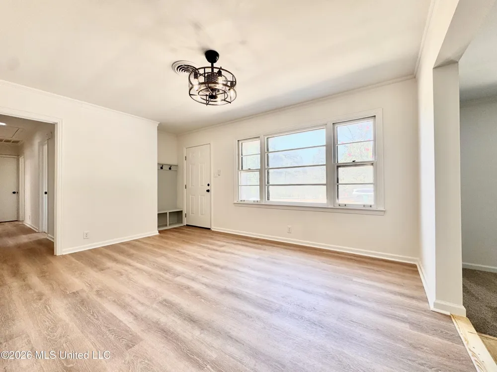 1216 W Main Street Senatobia, MS 38668