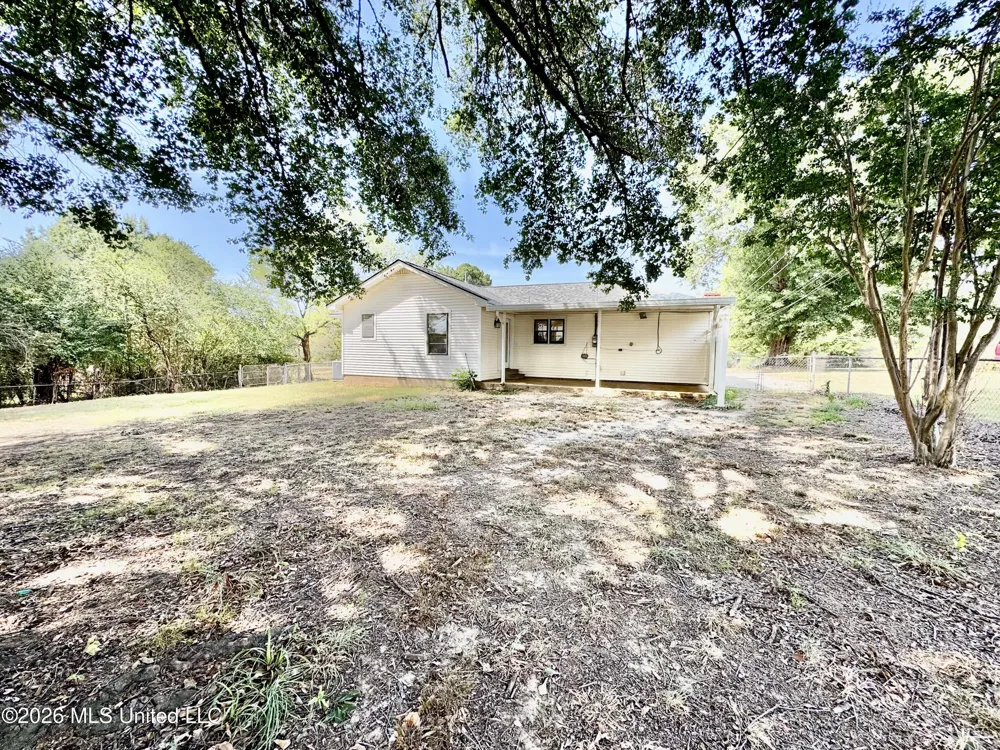 1216 W Main Street Senatobia, MS 38668