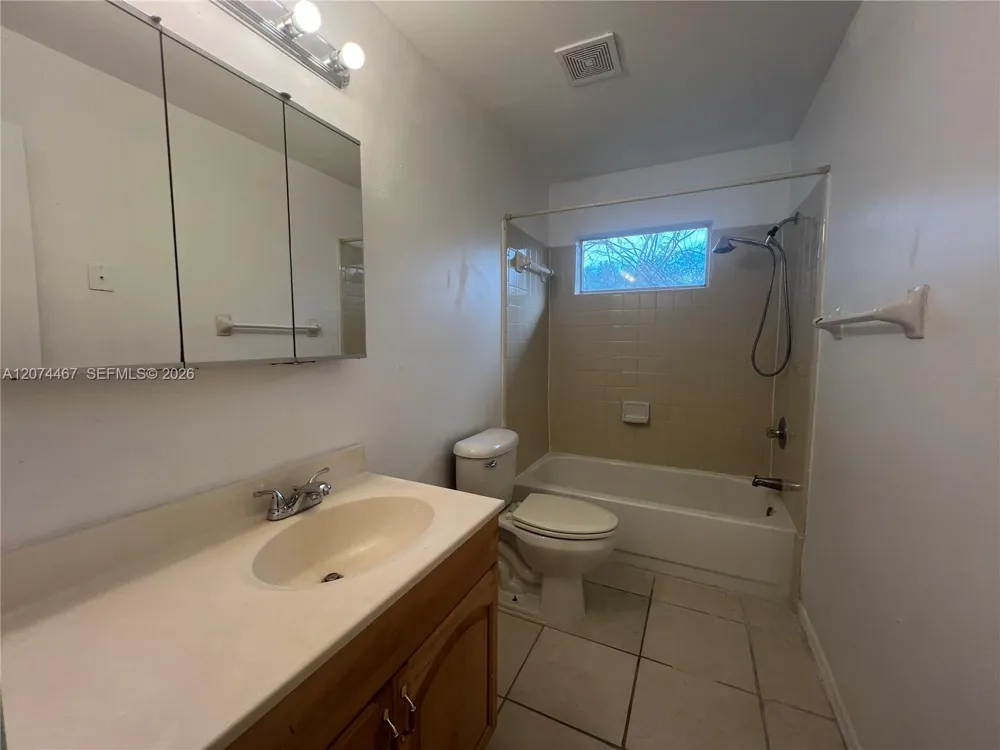 2871 SW 38 Place Gainesville, FL 32608