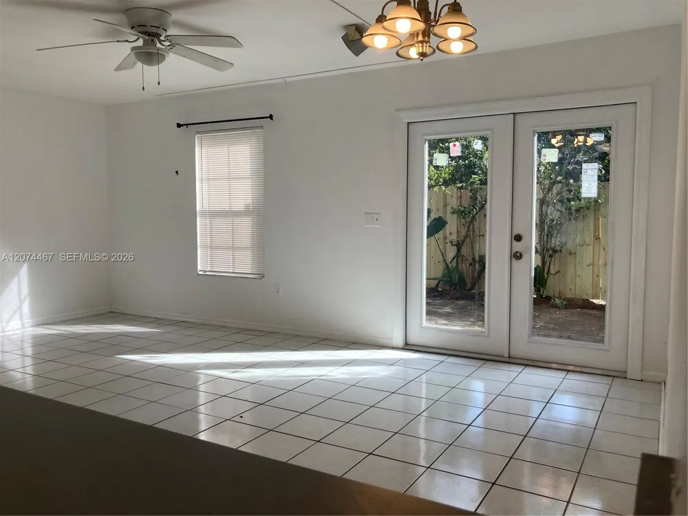 2871 SW 38 Place Gainesville, FL 32608