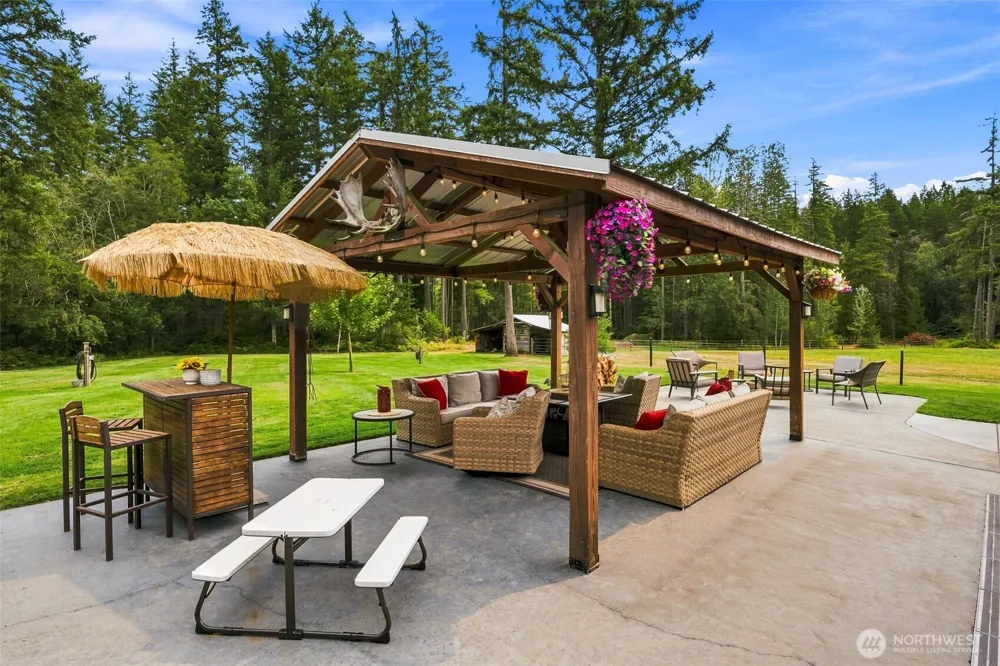 15611 NW Hite Center Road Seabeck, WA 98380