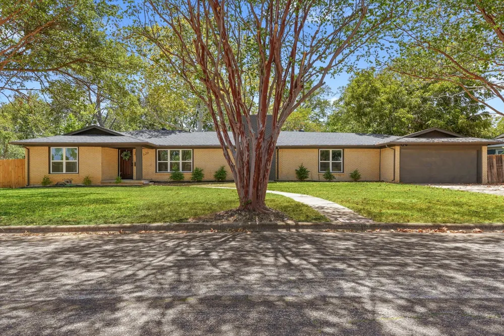 7320 Briley Drive North Richland Hills, TX 76180