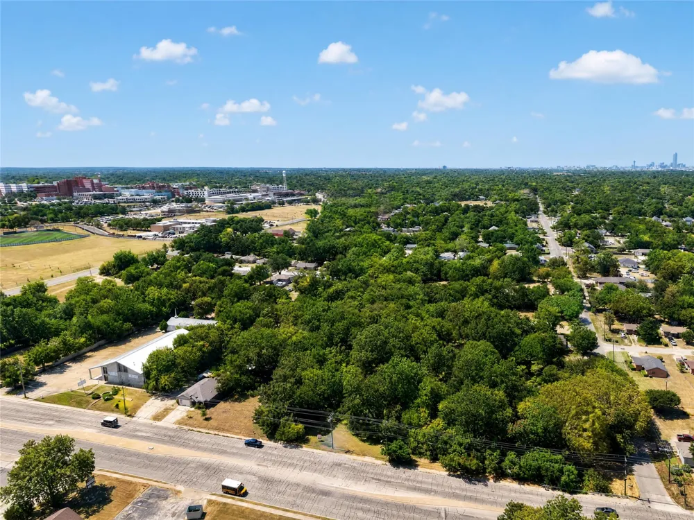 2633 E Ledbetter Drive Dallas, TX 75216