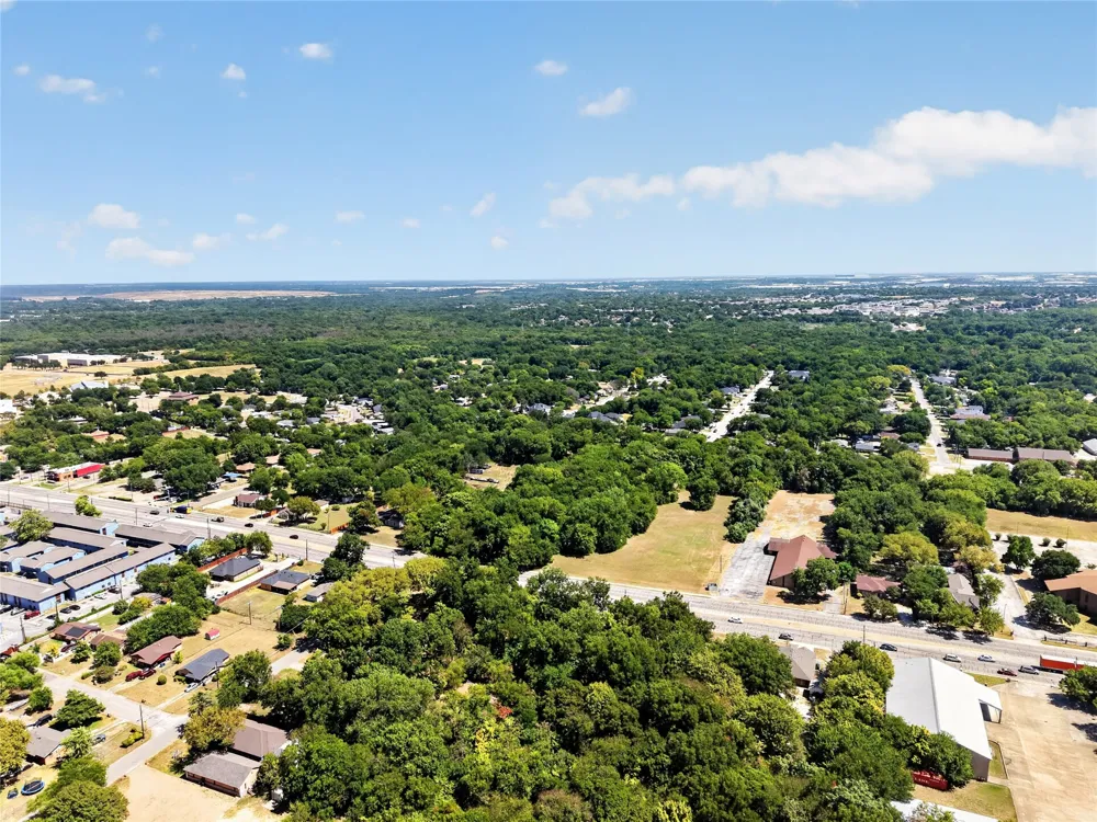 2633 E Ledbetter Drive Dallas, TX 75216