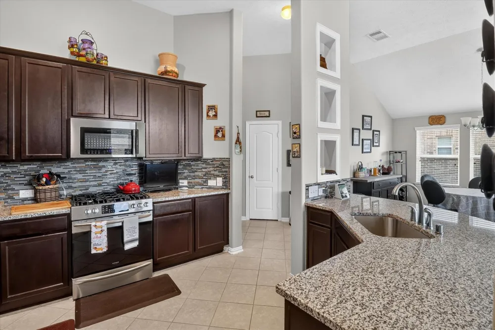 9635 Clear Diamond Rosharon, TX 77583