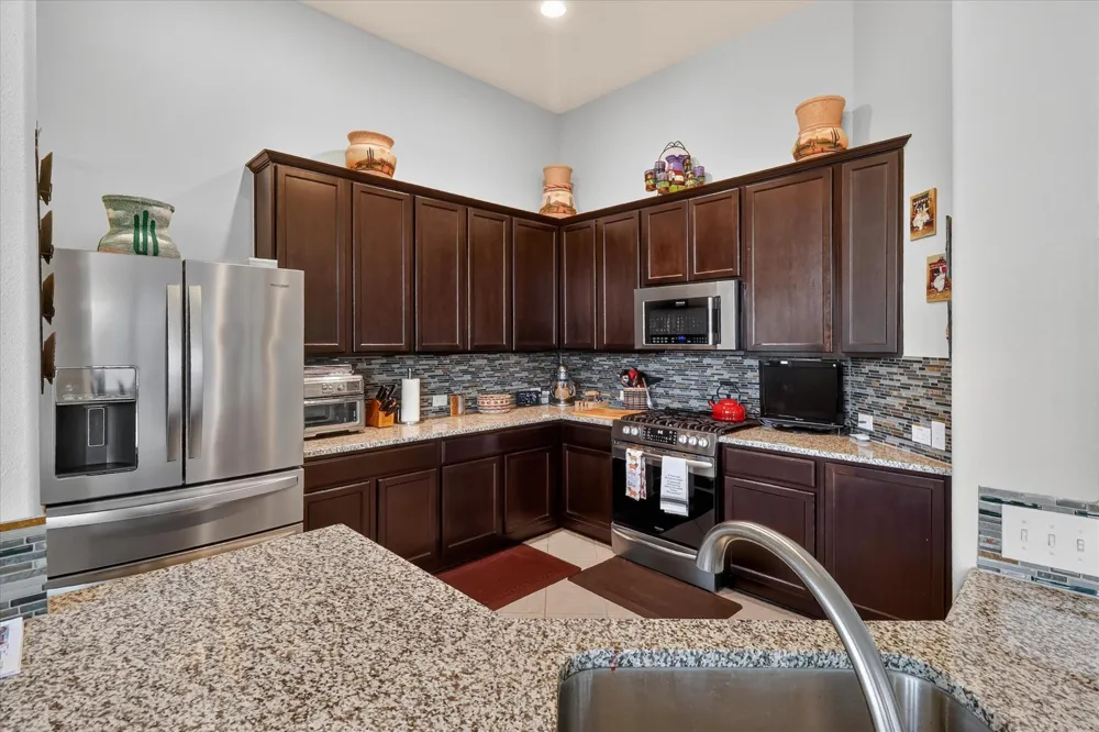 9635 Clear Diamond Rosharon, TX 77583