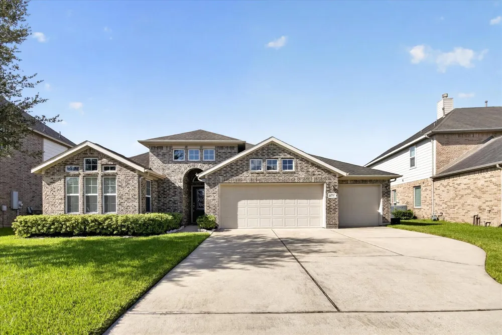 9635 Clear Diamond Rosharon, TX 77583