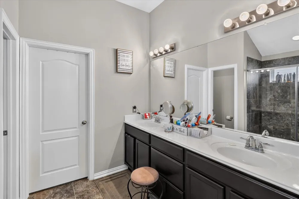 9635 Clear Diamond Rosharon, TX 77583