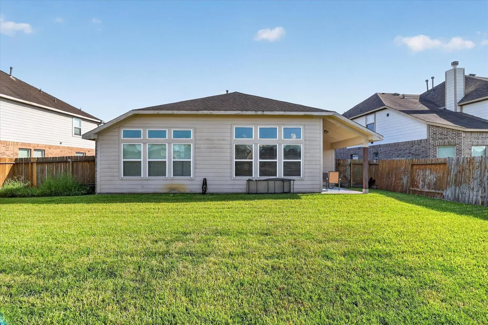 9635 Clear Diamond Rosharon, TX 77583