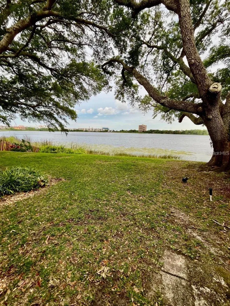 7608 SPRING BAY COVE #S Orlando, FL 32819