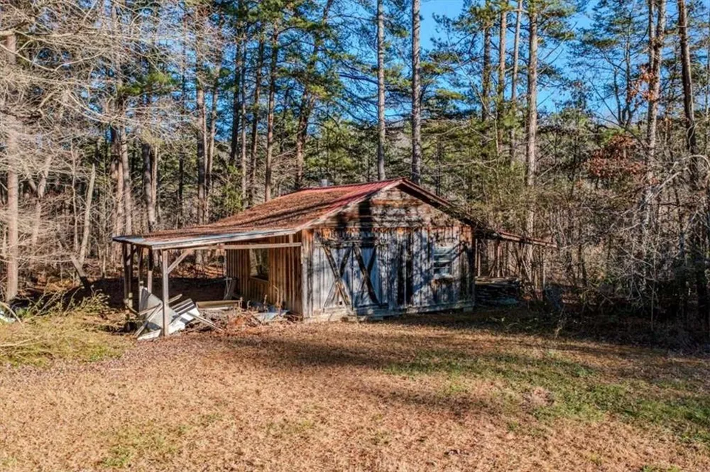 3905 Sloppy Floyd Lake Road Summerville, GA 30747