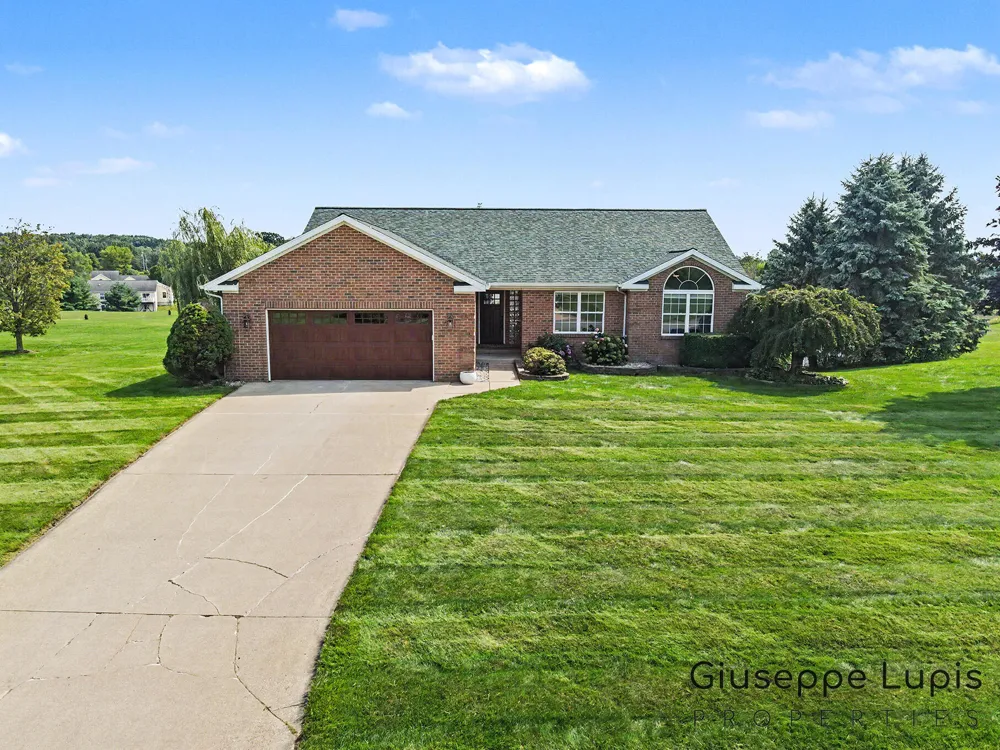 5870 Terrace Ridge Drive NE Rockford, MI 49341