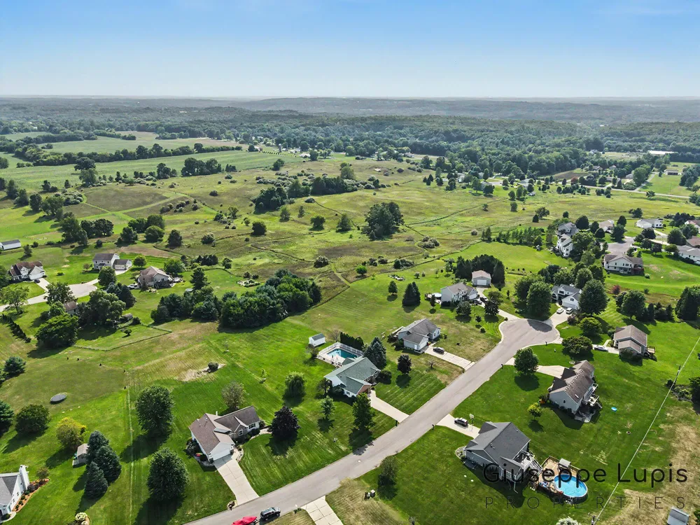 5870 Terrace Ridge Drive NE Rockford, MI 49341