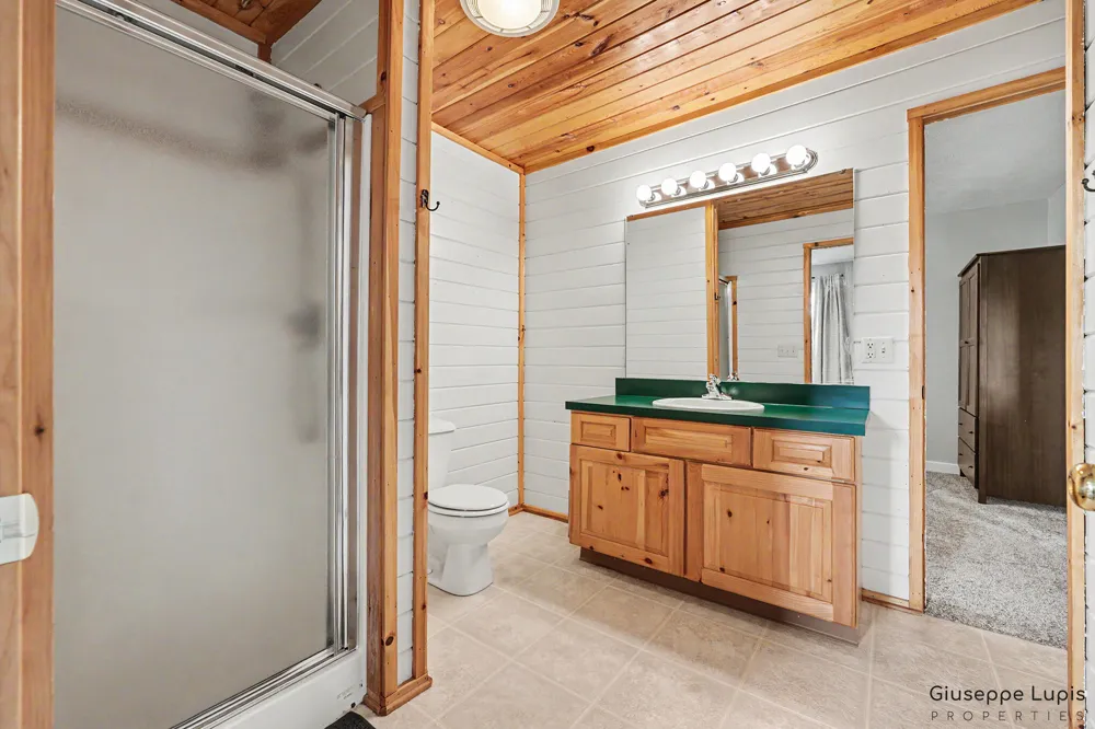 5870 Terrace Ridge Drive NE Rockford, MI 49341
