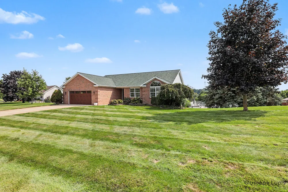 5870 Terrace Ridge Drive NE Rockford, MI 49341