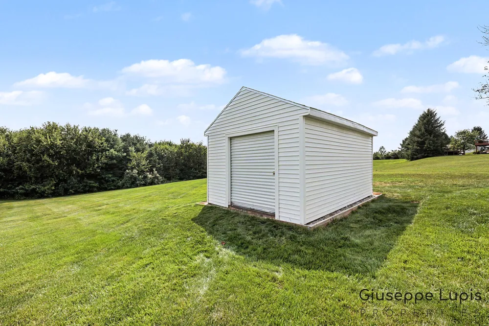5870 Terrace Ridge Drive NE Rockford, MI 49341