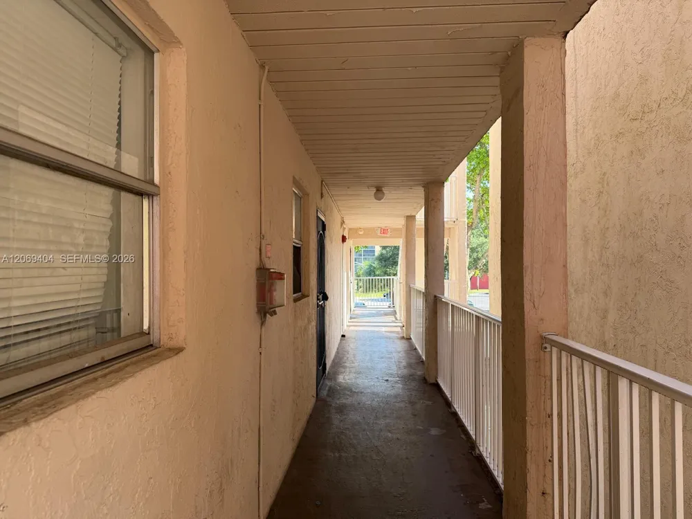 2800 NW 56th Ave #E206 Lauderhill, FL 33313