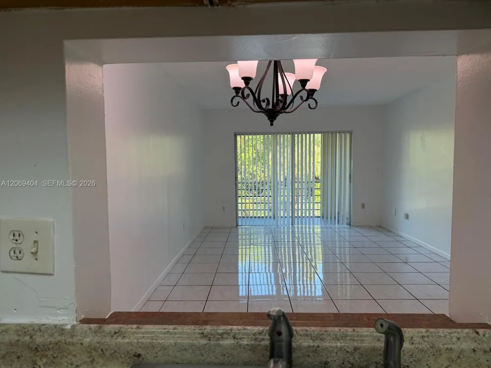 2800 NW 56th Ave #E206 Lauderhill, FL 33313