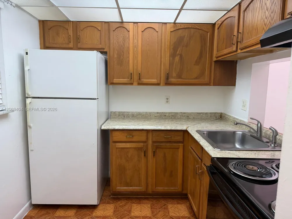 2800 NW 56th Ave #E206 Lauderhill, FL 33313