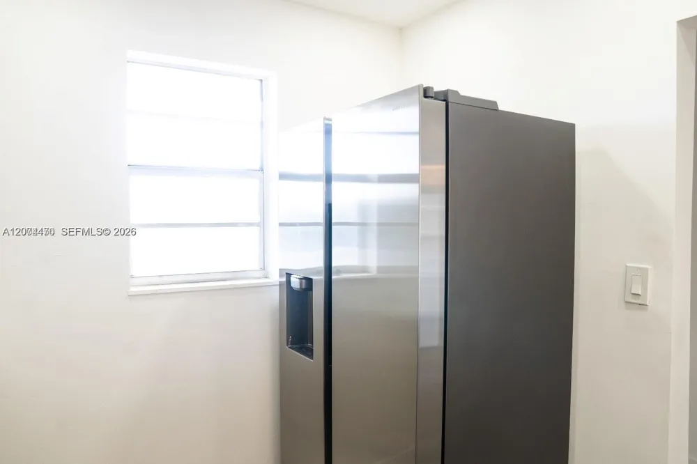 220 SW 9th Ave #306 Hallandale Beach, FL 33009