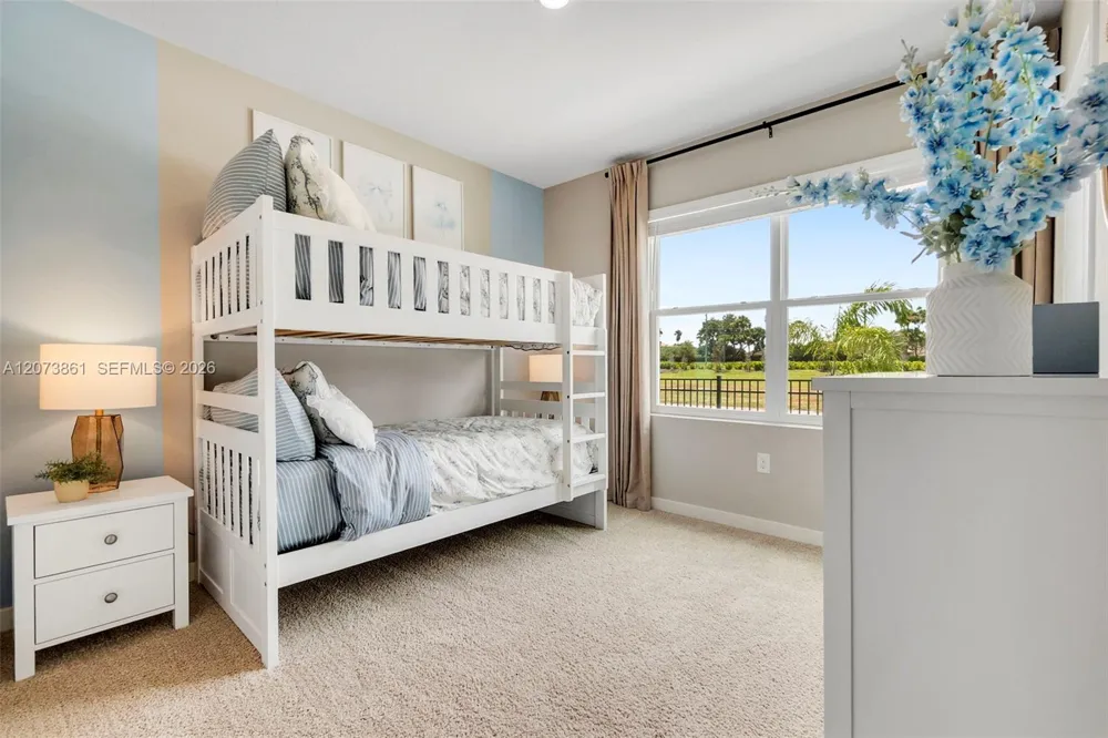9082 Venetian Sq Vero Beach, FL 32966