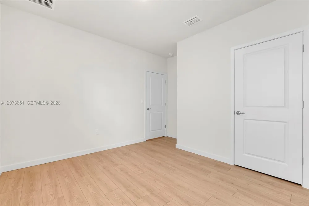 9082 Venetian Sq Vero Beach, FL 32966