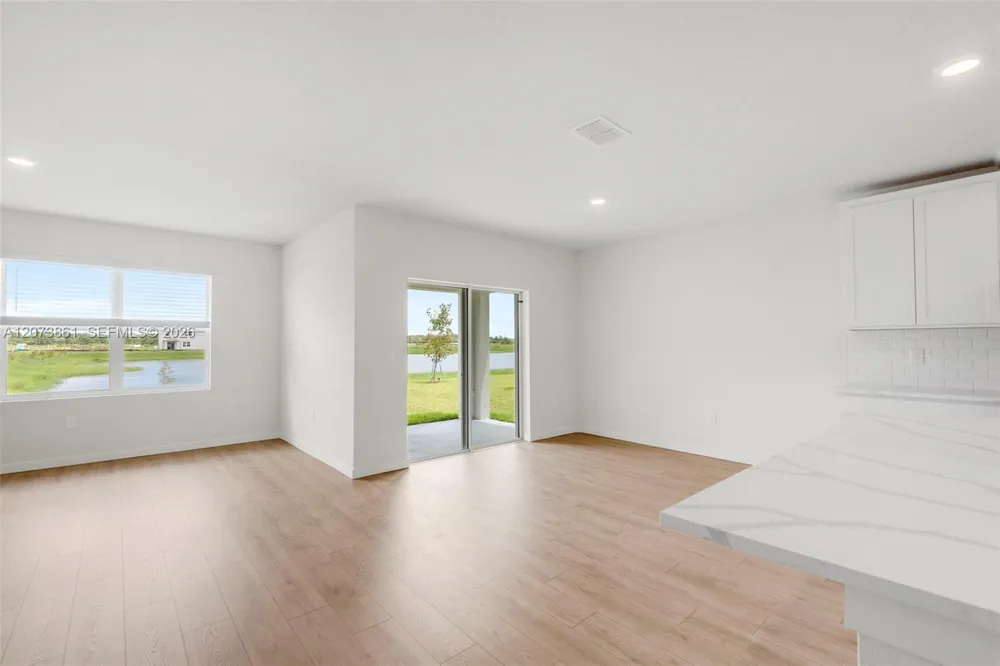 9082 Venetian Sq Vero Beach, FL 32966