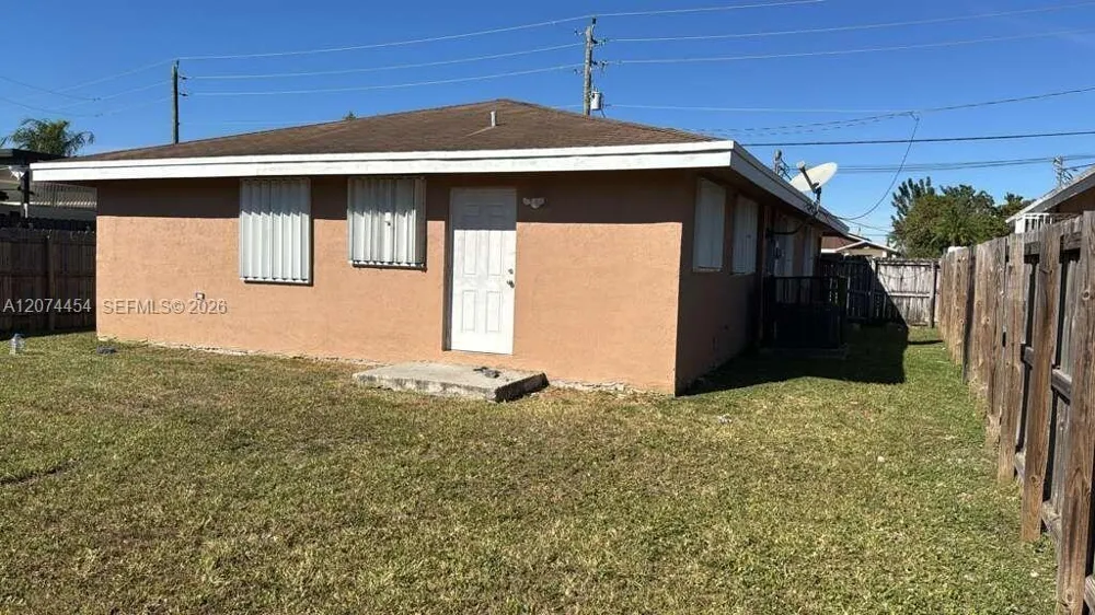 455 NW 14th St Florida City, FL 33034