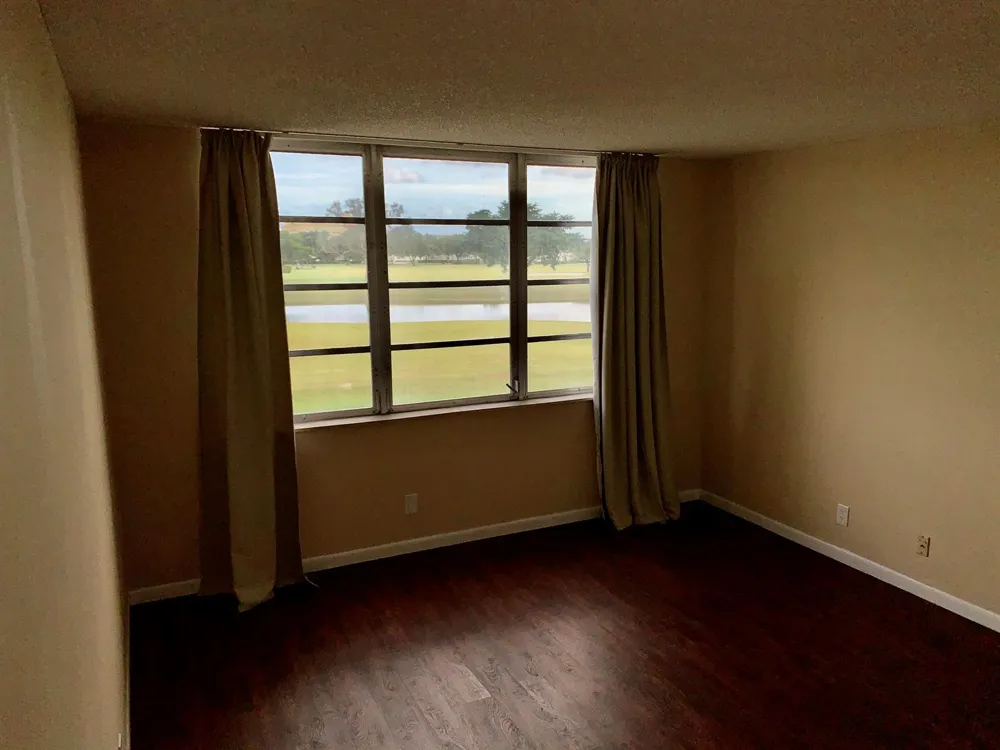 3100 W ROLLING HILLS CIRCLE #309 Davie, FL 33328