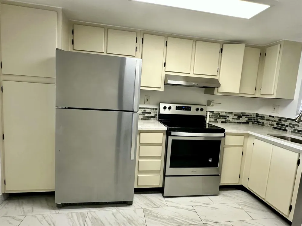 3100 W ROLLING HILLS CIRCLE #309 Davie, FL 33328