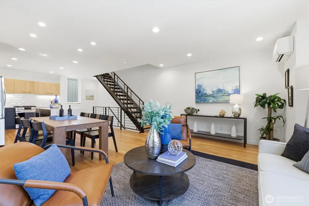 3648 B Greenwood Avenue Seattle, WA 98103