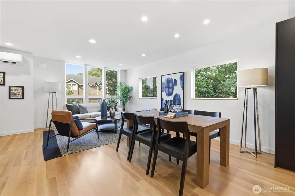 3648 B Greenwood Avenue Seattle, WA 98103