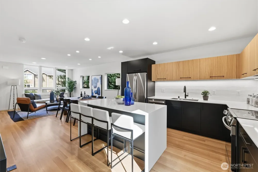 3648 B Greenwood Avenue Seattle, WA 98103