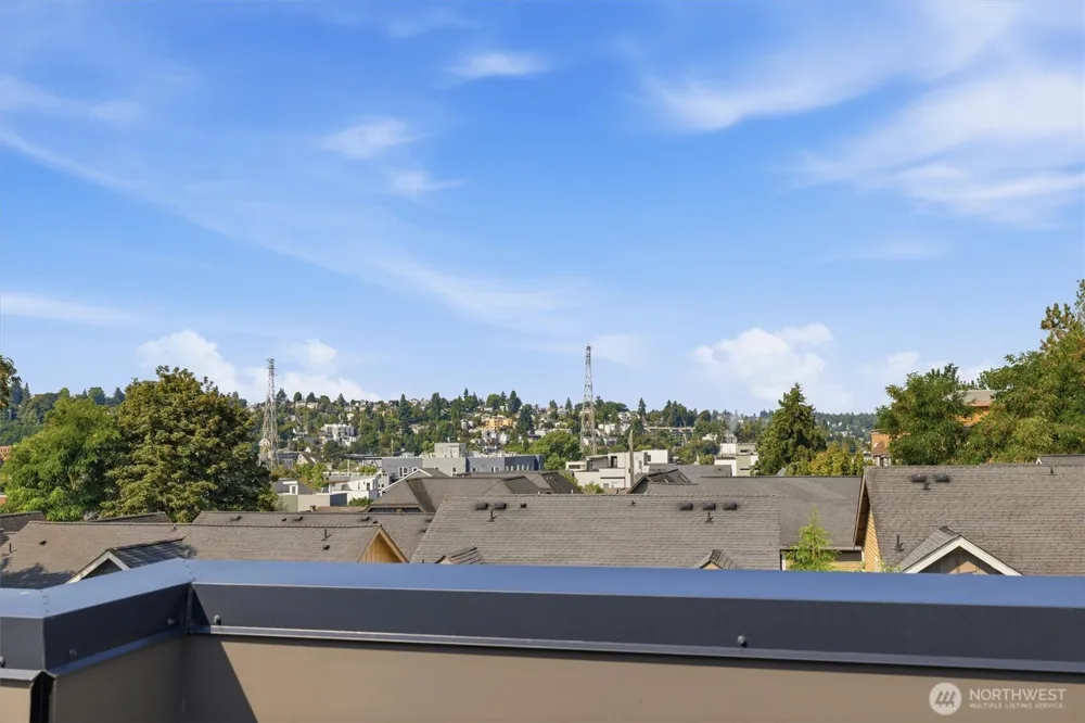3648 B Greenwood Avenue Seattle, WA 98103
