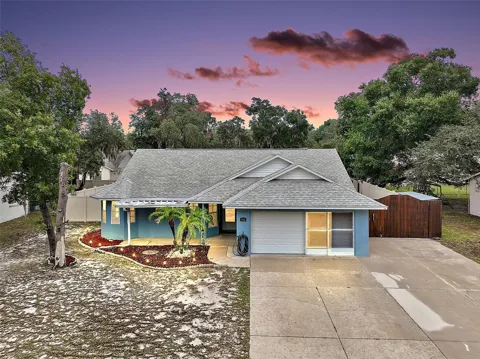 606 CRICKET HOLLOW LANE