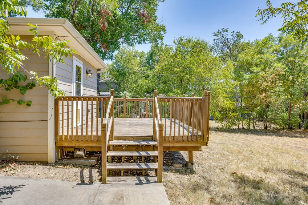 128 Tarrant Avenue Burleson, TX 76028