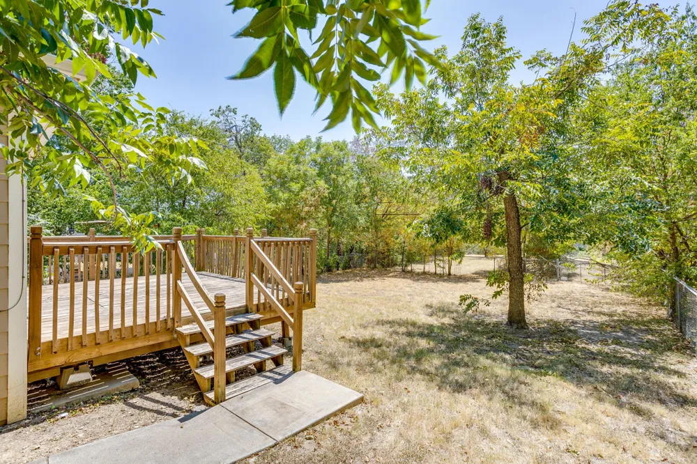128 Tarrant Avenue Burleson, TX 76028