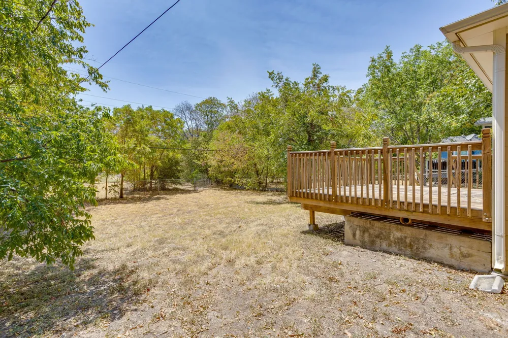 128 Tarrant Avenue Burleson, TX 76028