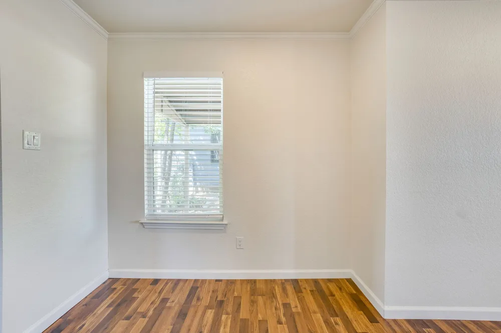 128 Tarrant Avenue Burleson, TX 76028