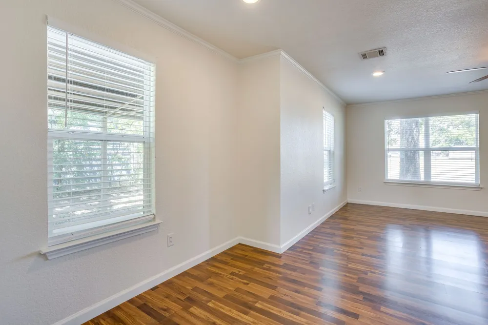 128 Tarrant Avenue Burleson, TX 76028