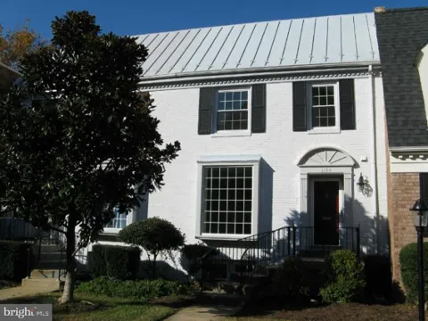 1154 KENSINGTON ROAD