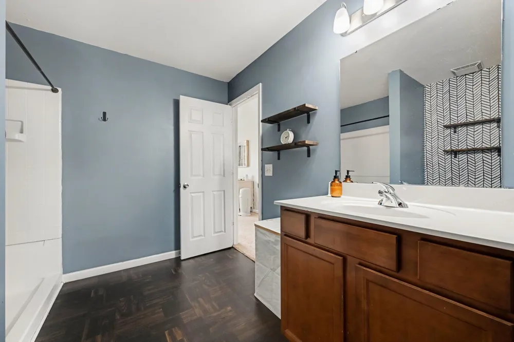 9217 Country View Drive Ypsilanti, MI 48197