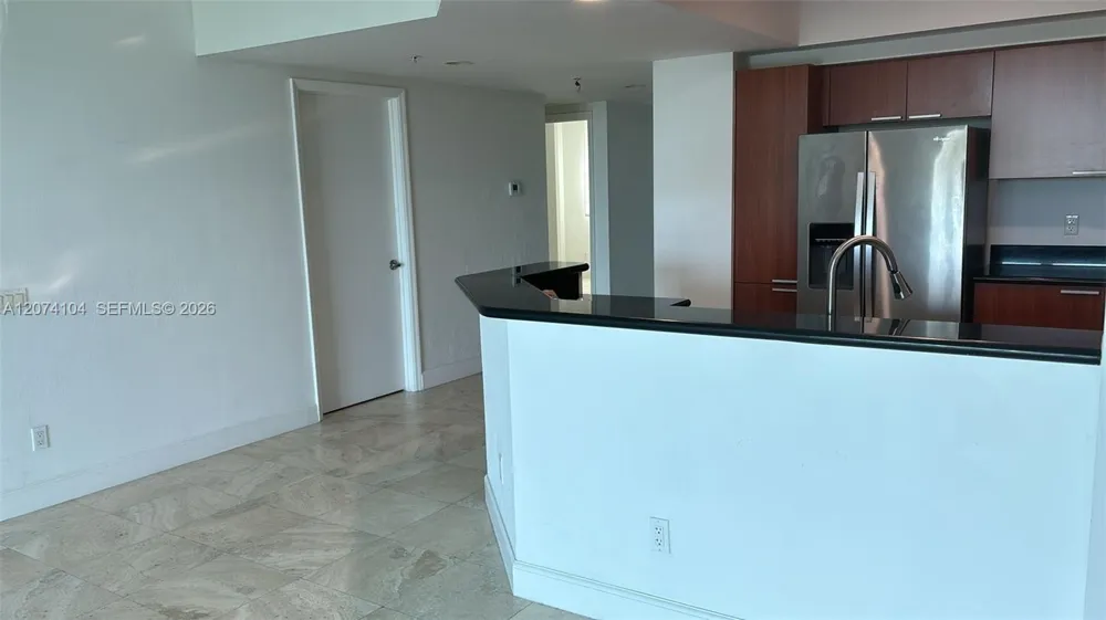14951 Royal Oaks Ln #702 North Miami, FL 33181