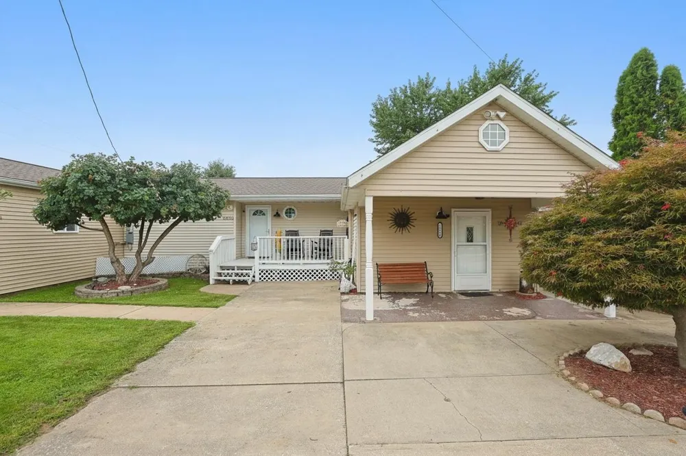 51770 Easy Street Paw Paw Township, MI 49079