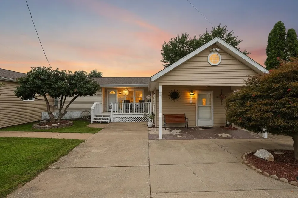 51770 Easy Street Paw Paw Township, MI 49079